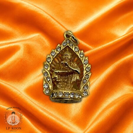 รุ่นเอกลักษณ์เลี่ยมพลอยเสาร์ 5 คูณพันล้าน หลวงพ่อคูณ ปี 2537